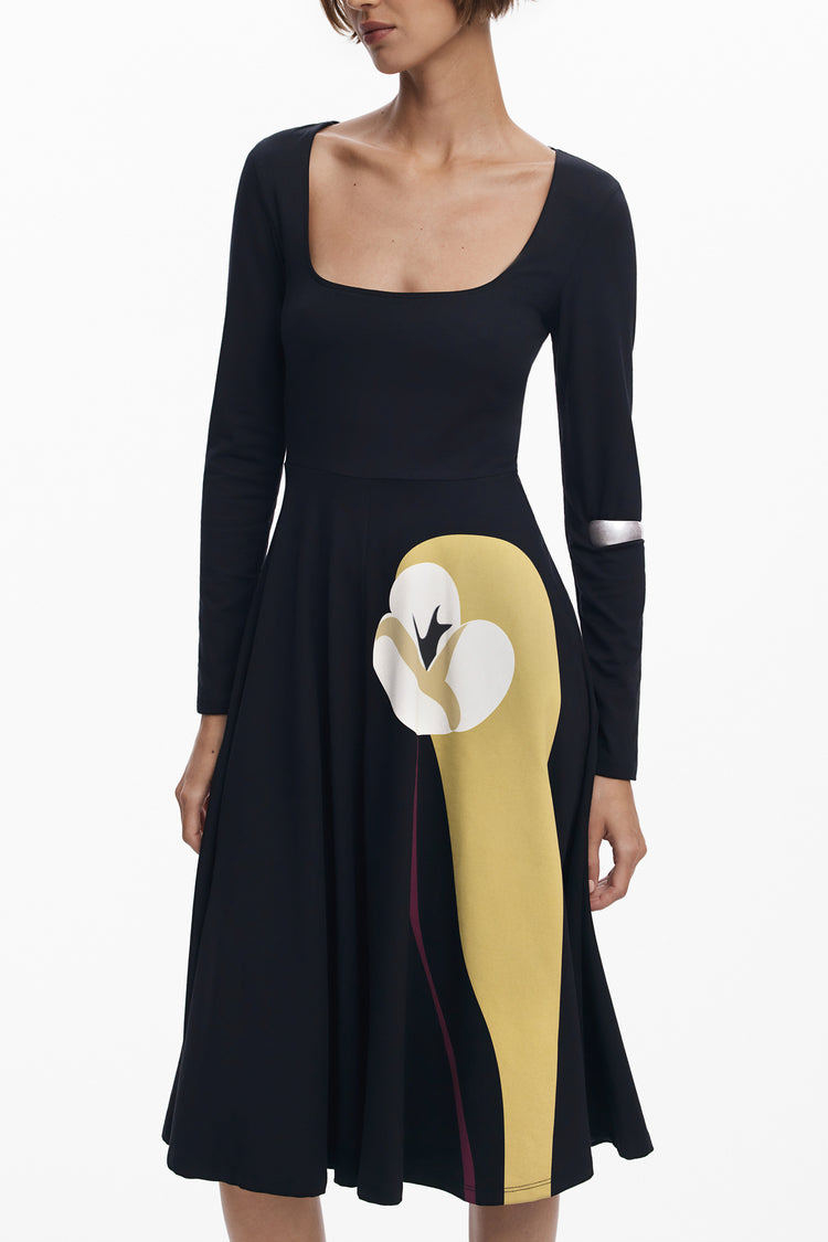 Vestido DESIGUAL de mulher preto