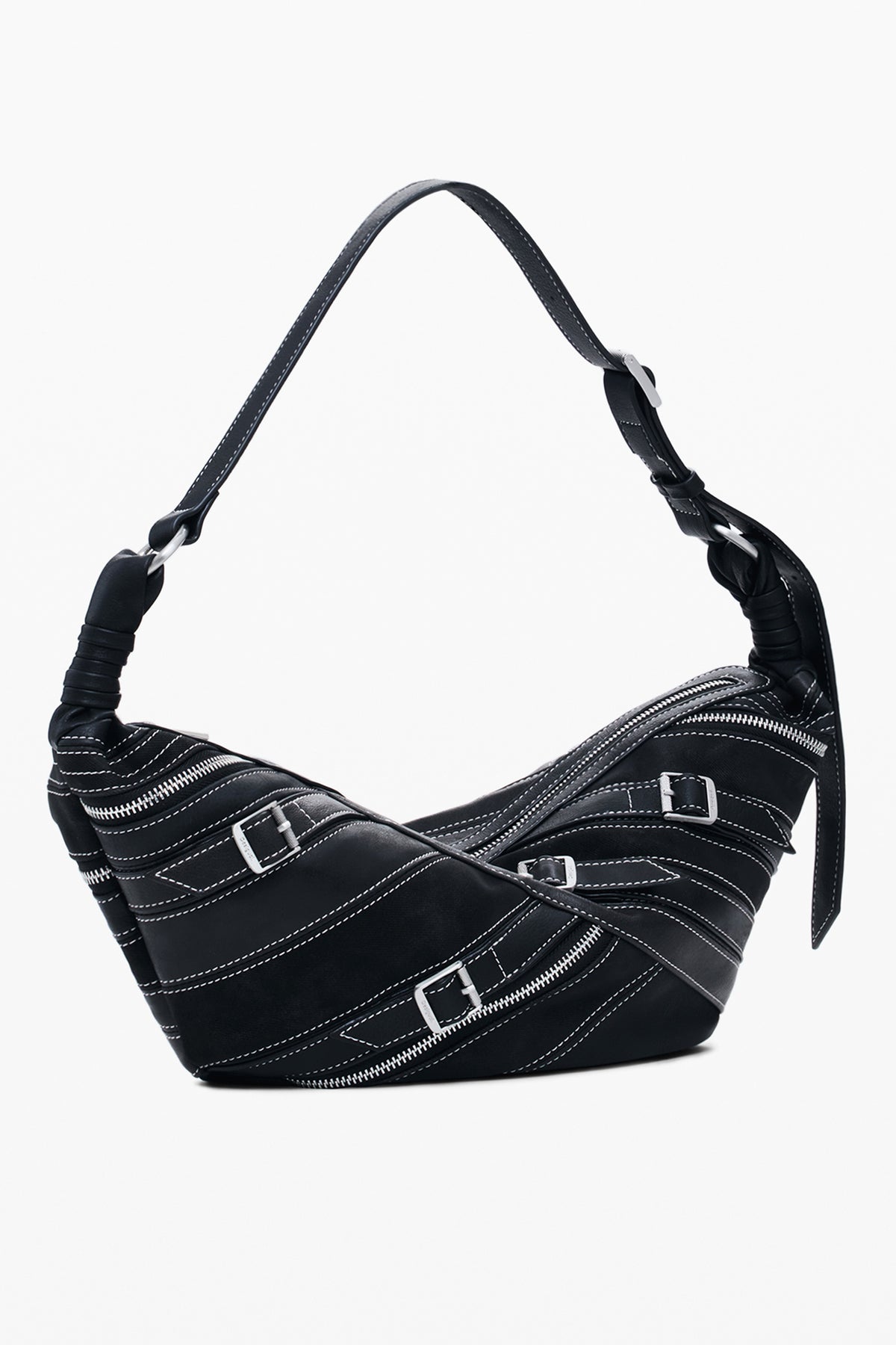 Mala DESIGUAL de mulher preta